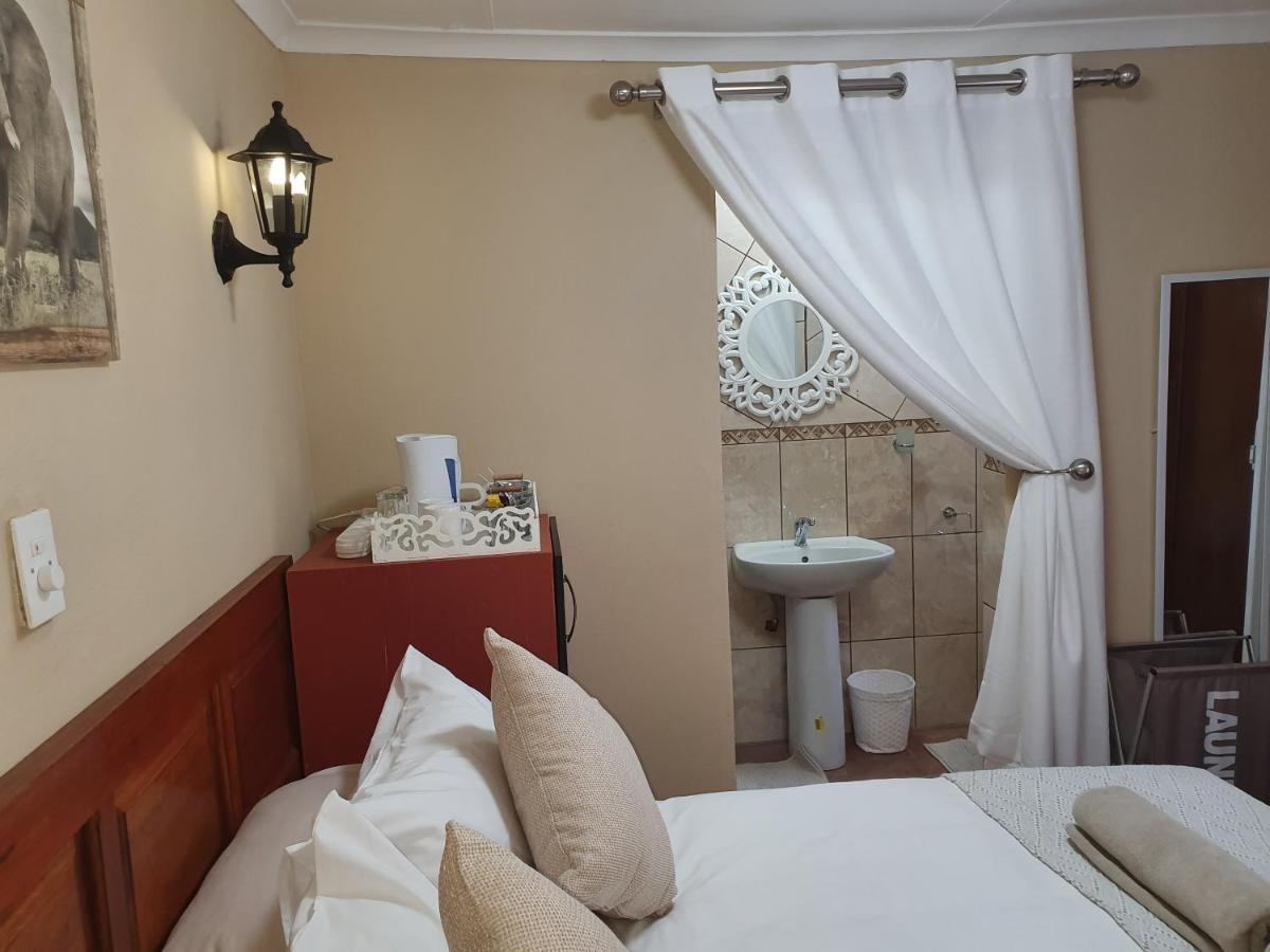 Lani'S Guest House - No Loadshedding Мусіна Екстер'єр фото